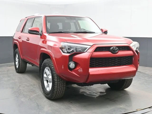 Used 2018 Barcelona Red Metallic Toyota SR5 image 2