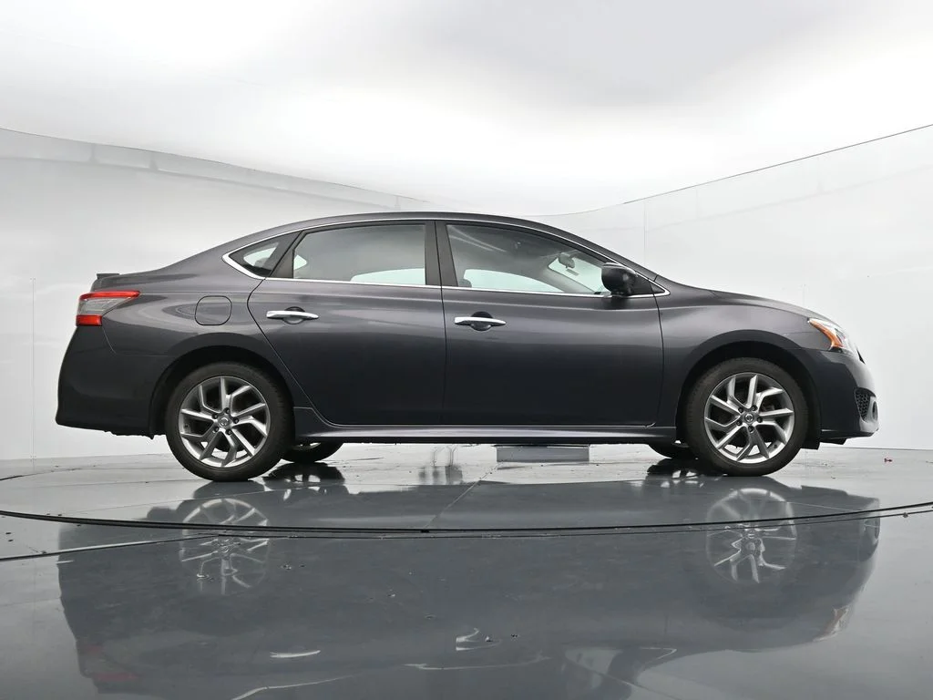 Used 2014 Gray Nissan SR image 34