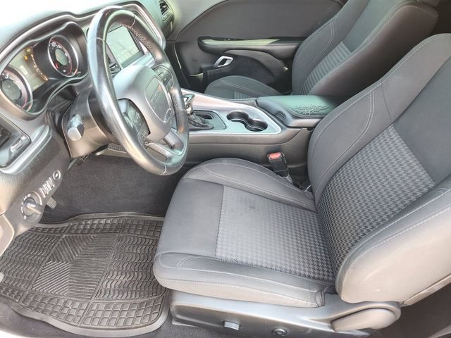 Used 2019 Blue Dodge SXT image 13