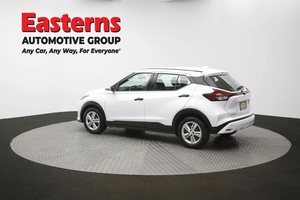 Used 2022 White Nissan S image 61