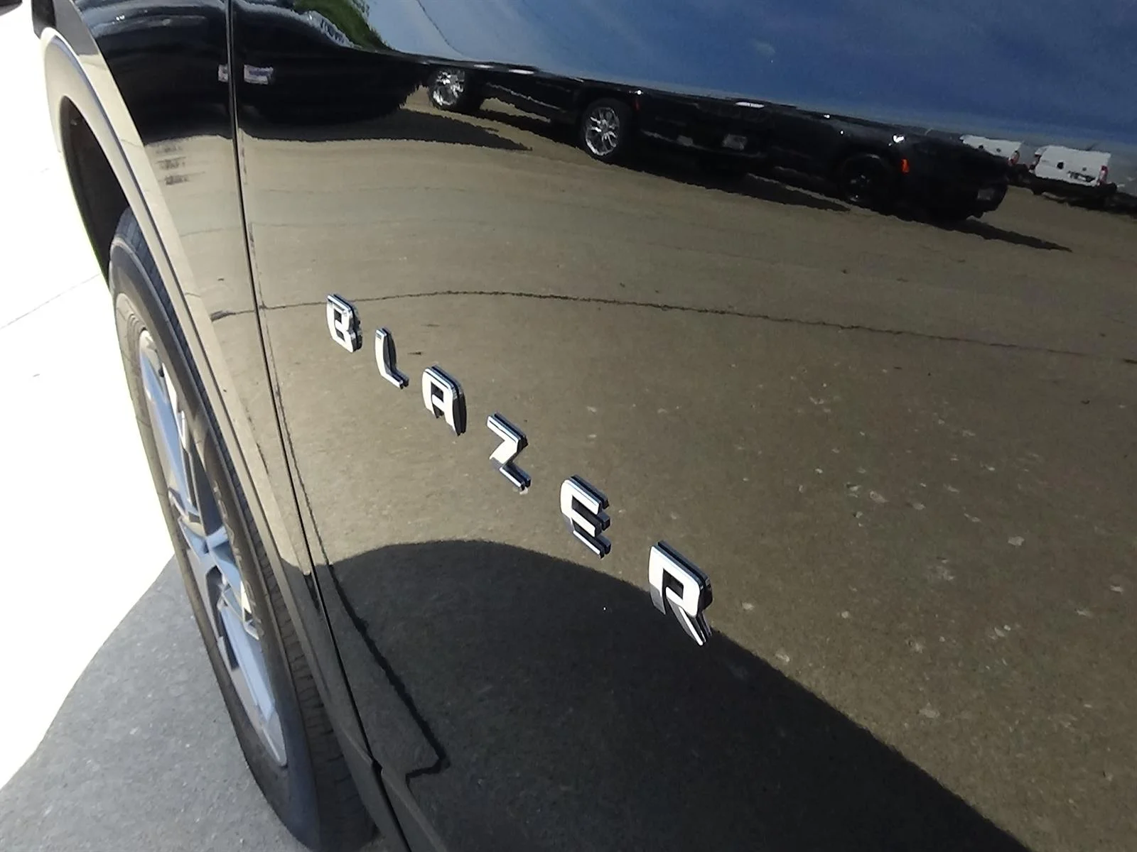 Used 2025 Black (gba) Chevrolet LT image 15