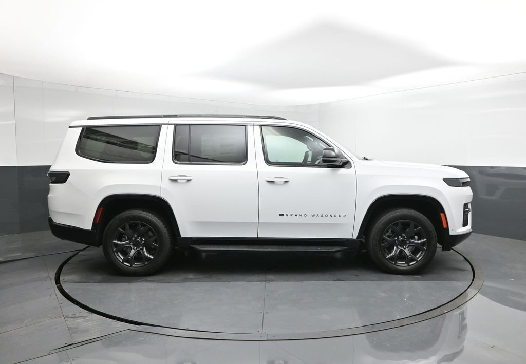 New 2026 Bright White Clear-Coat Exterior Paint Jeep Limited Altitude image 26