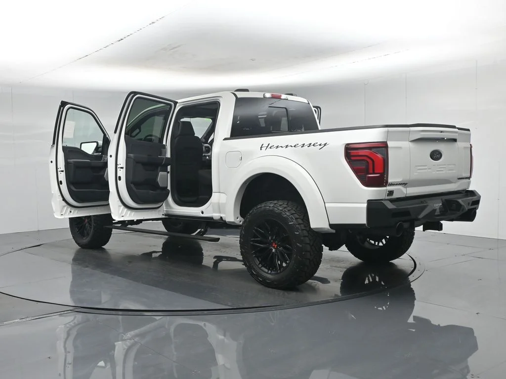 New 2026 Star White Metallic Tri-Coat Ford Lariat image 38