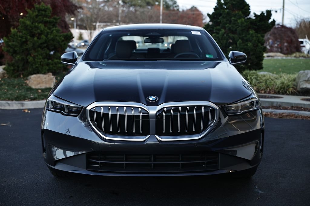 Used 2026 Dark Graphite Metallic BMW 530i image 13