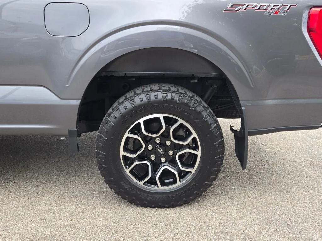 Used 2023 Gray Ford XLT image 17