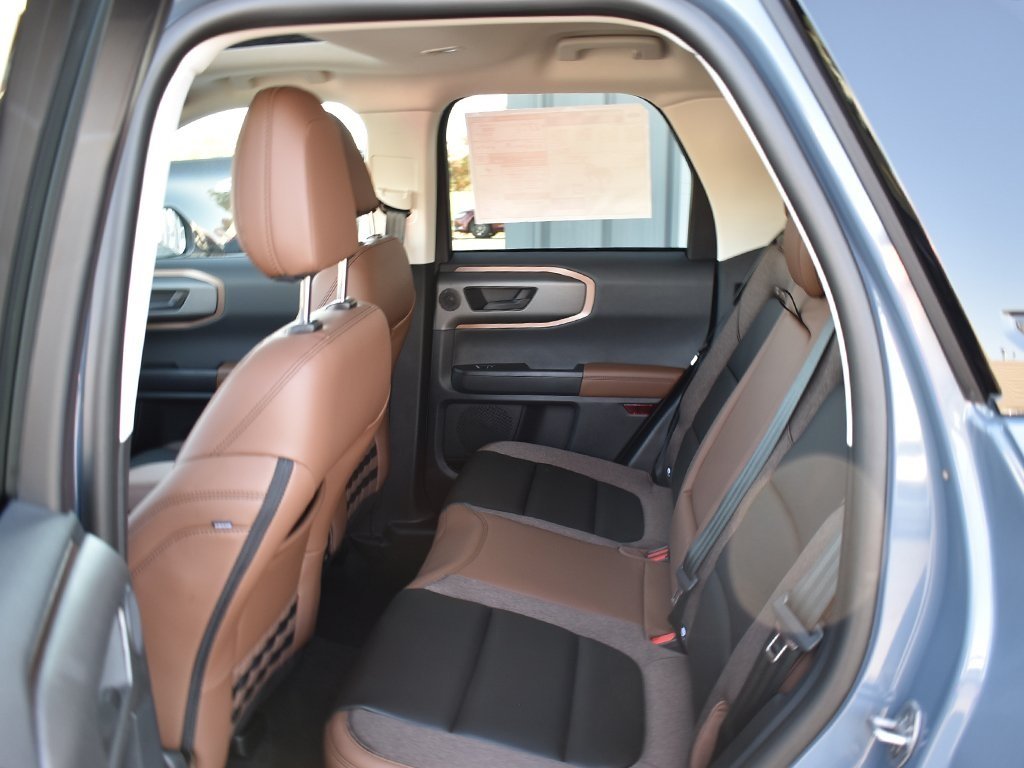 2025 Ford Bronco Sport Outer Banks photo 3