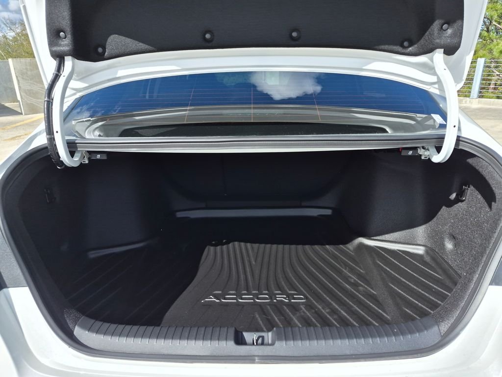 2026 Honda Accord Hybrid EX-L - Photo 17