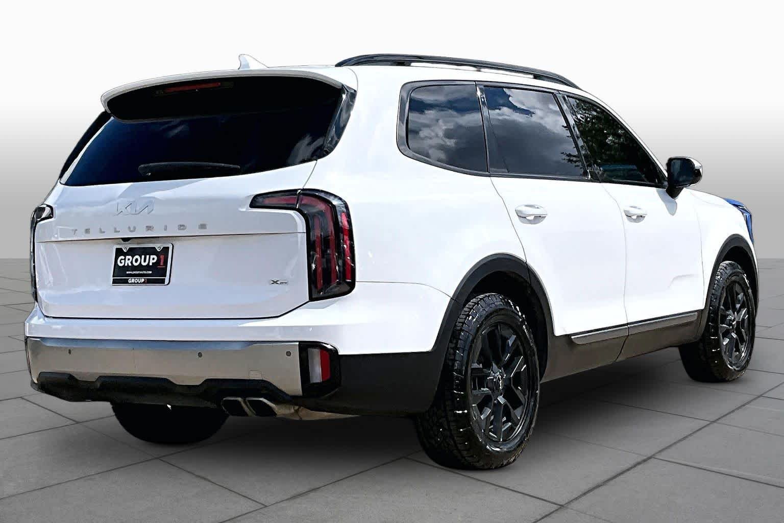 Used 2023 Glacial White Pearl Kia SX Prestige X-Pro image 13