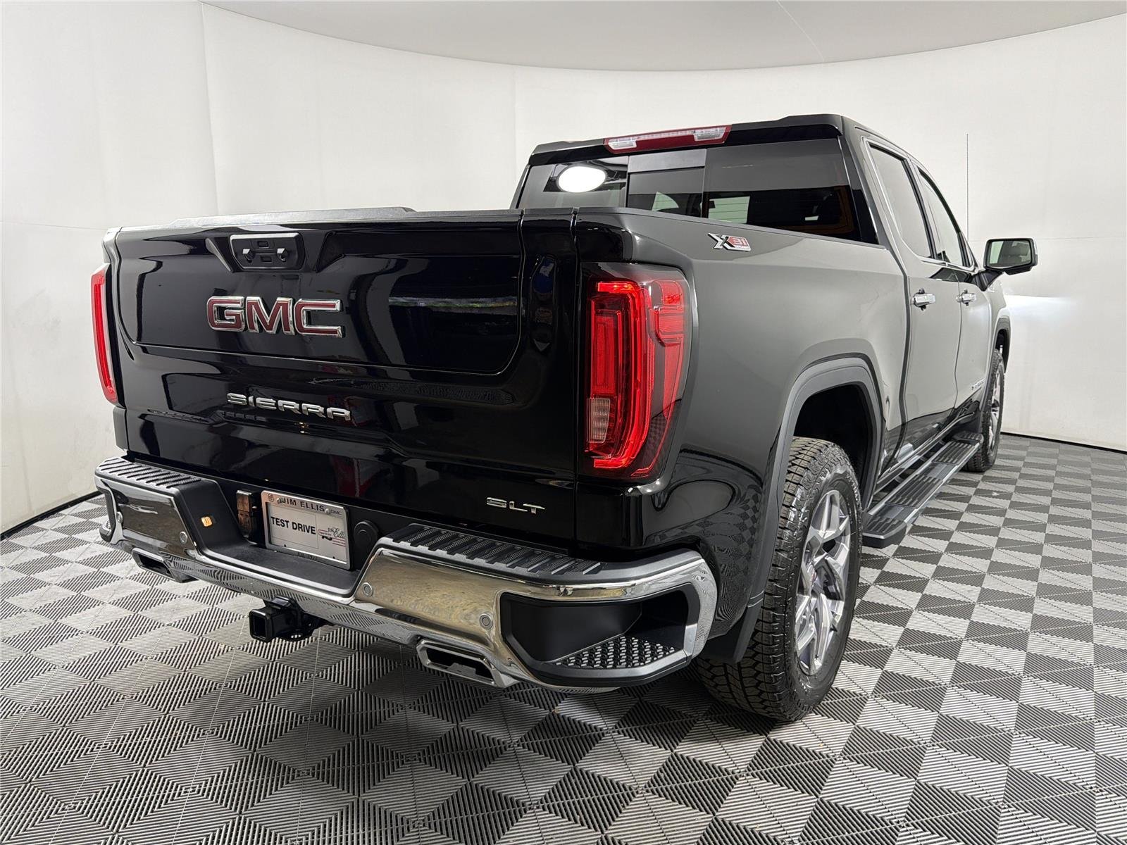 2026 GMC Sierra 1500 SLT - Photo 6