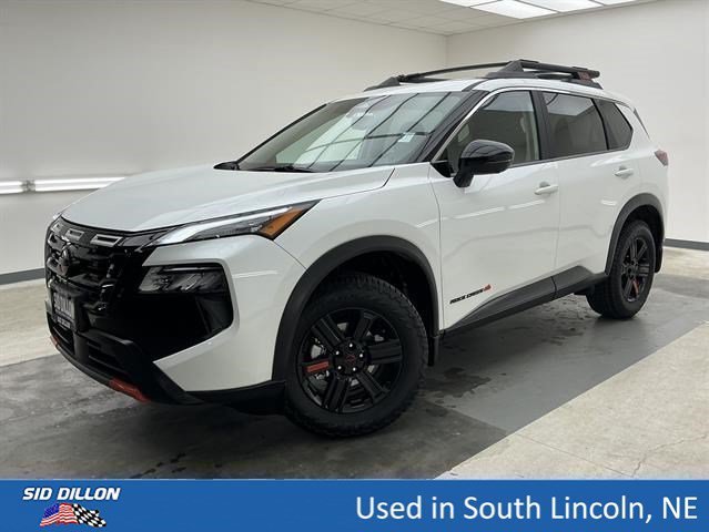 Used 2026 Everest White Pearl Tricoat Nissan Rock Creek image 1