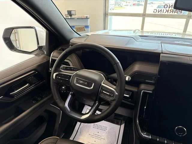 Used 2025 White GMC Elevation image 32