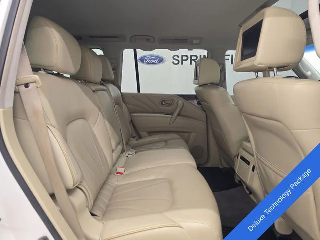 Used 2017 White INFINITI Base image 13