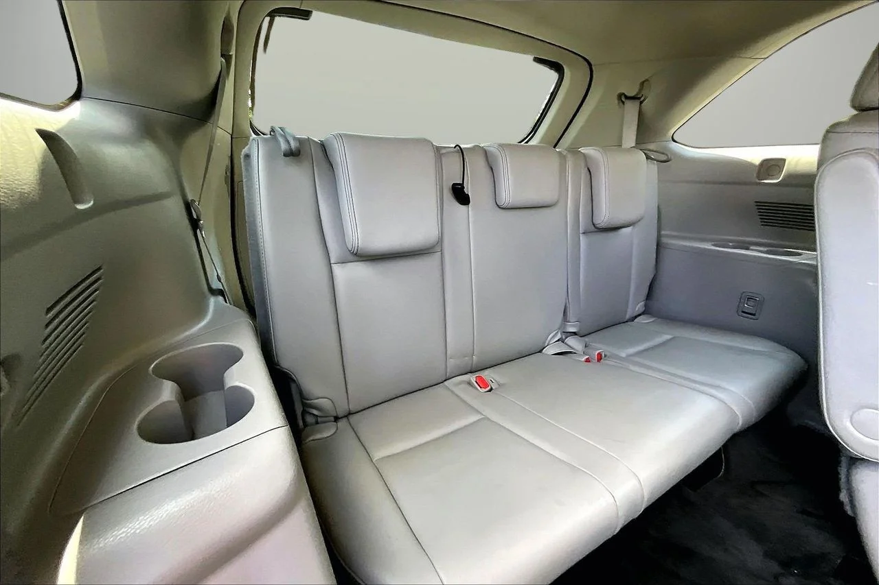 Used 2015 Black Toyota Limited image 26