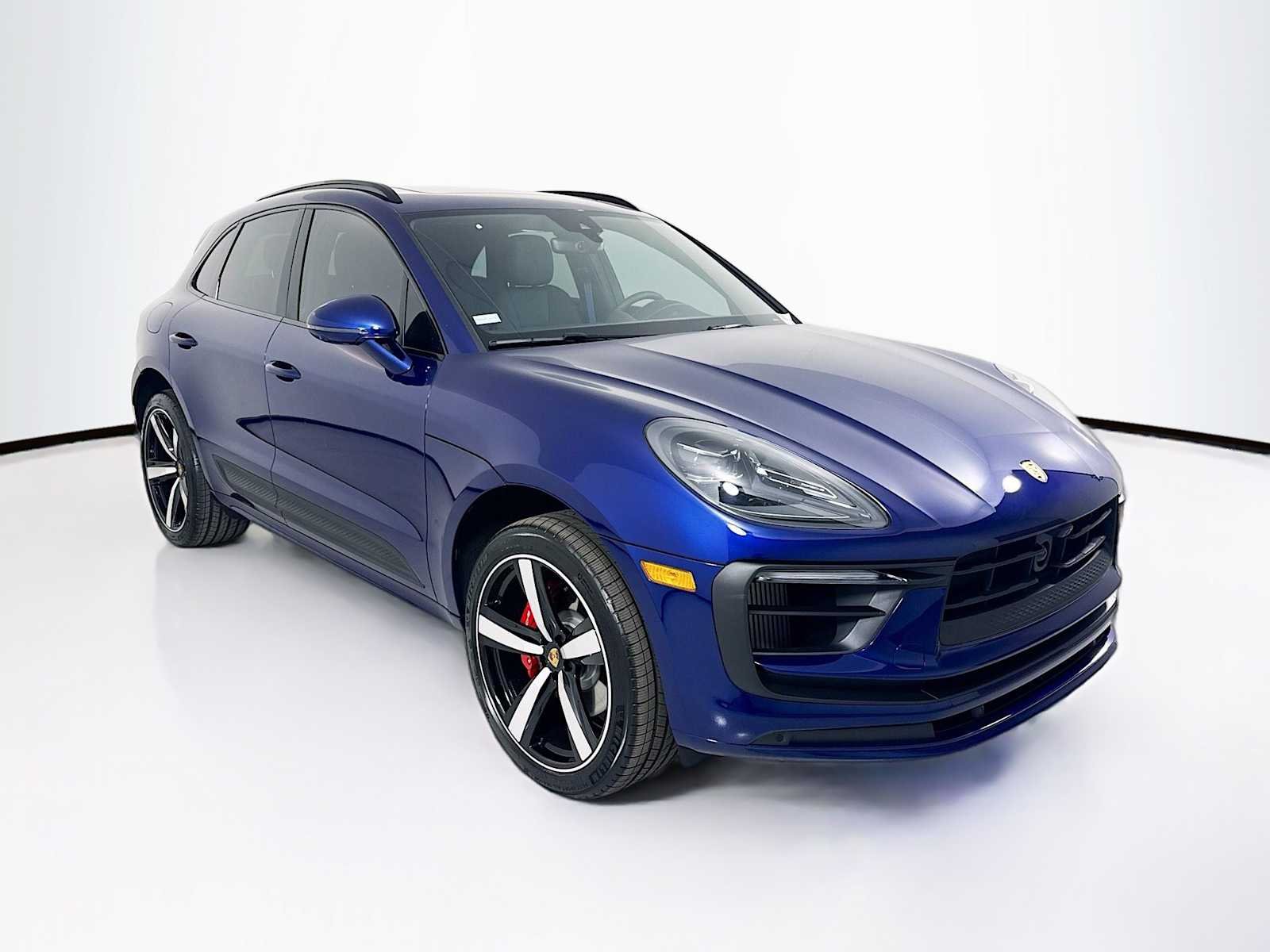 New 2026 Gentian Blue Metallic Porsche S image 7