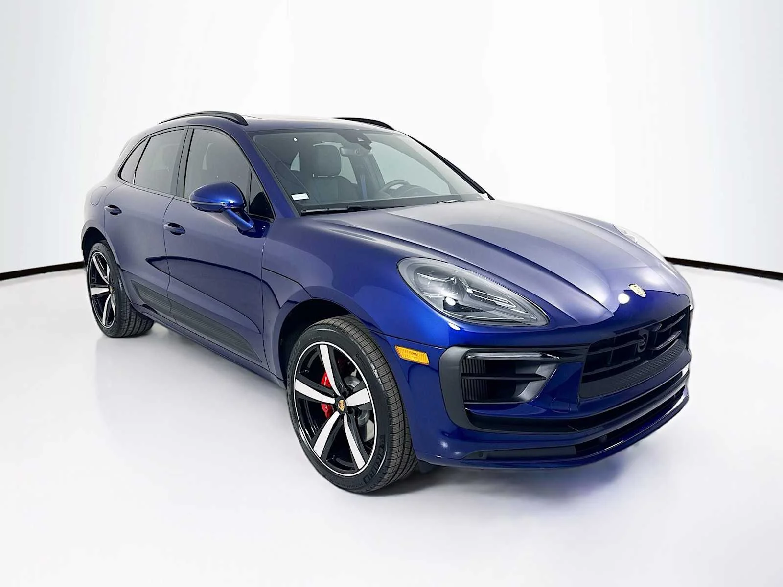 New 2026 Gentian Blue Metallic Porsche S image 7