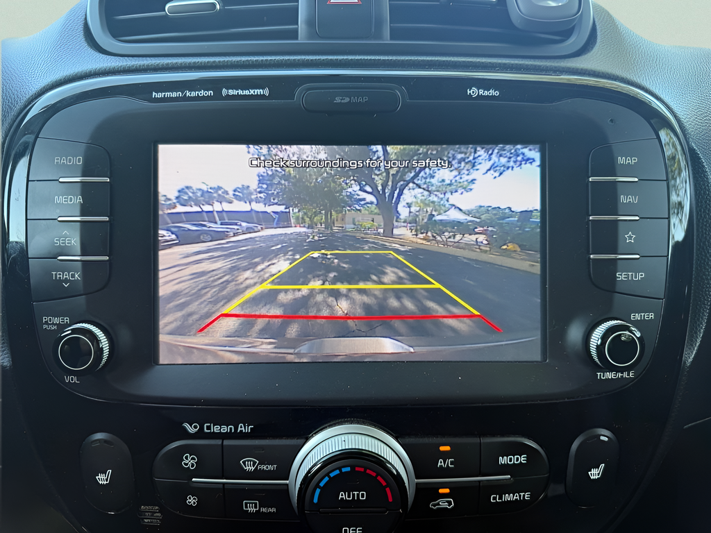Used 2018 Gray Kia Exclaim image 18