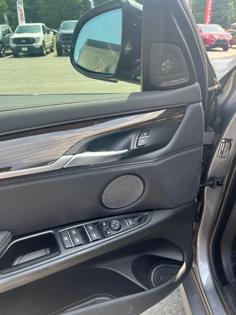 Used 2019 Gray BMW xDrive35i image 5