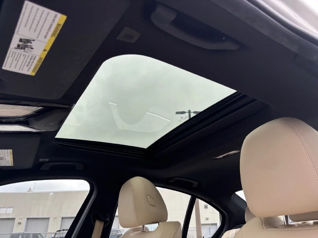 Used 2019 White BMW 330i xDrive image 23