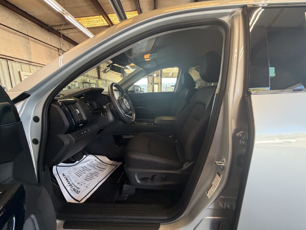Used 2025 Silver Nissan SV image 9