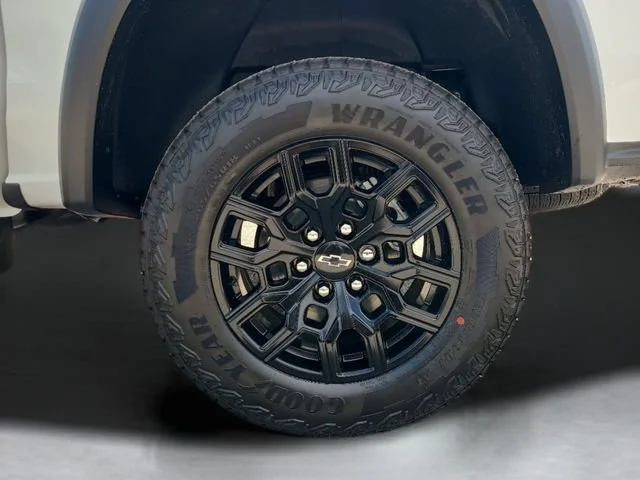 New 2026 Summit White Chevrolet Trail Boss image 11