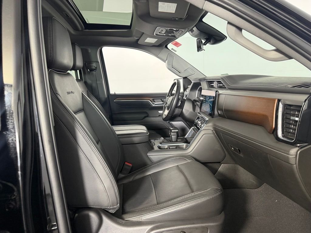 Used 2024 Onyx Black GMC Denali image 31