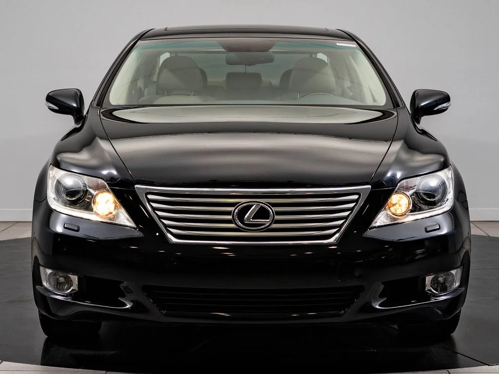 Used 2011 Obsidian Lexus 460 image 2