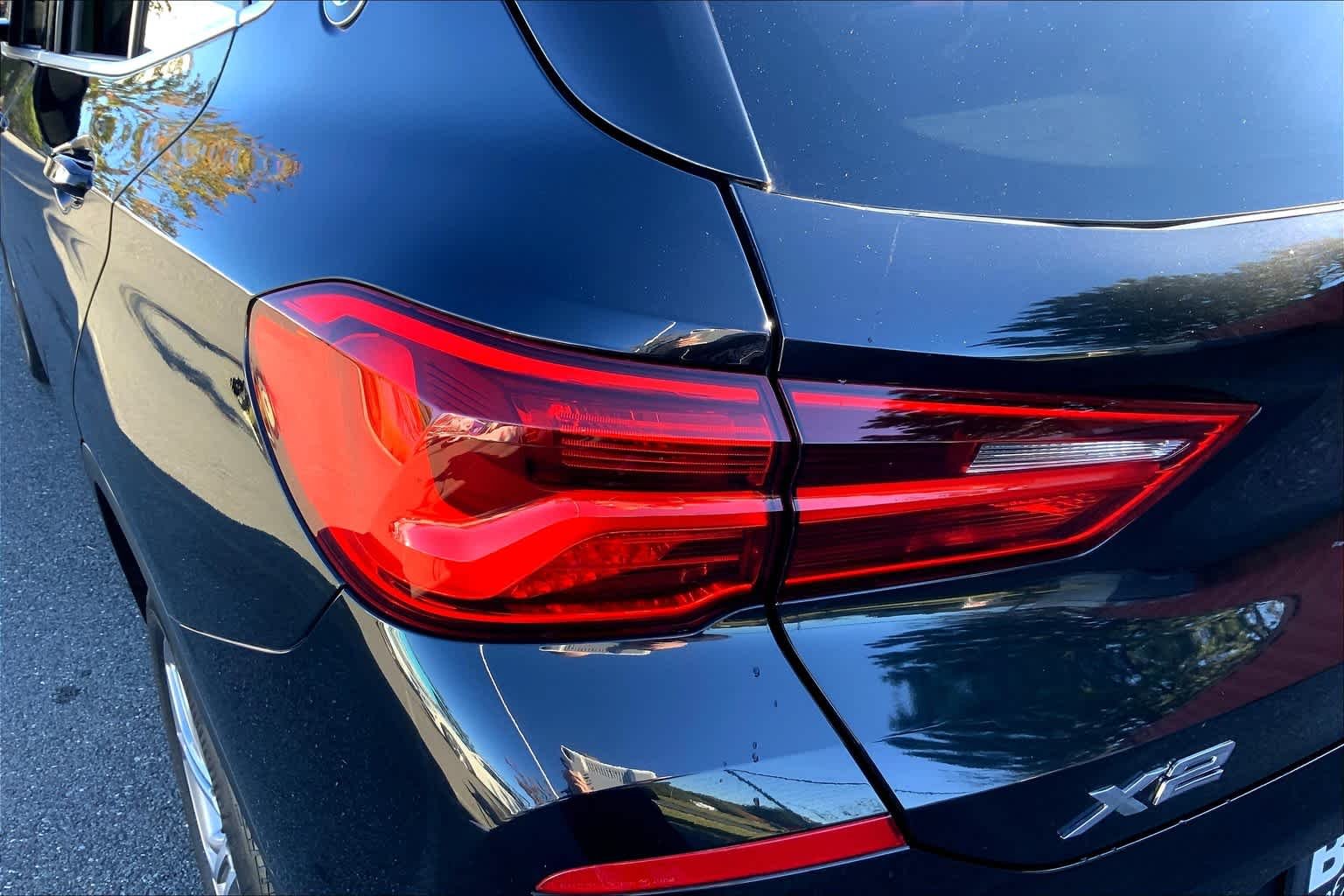 Used 2019 Black Sapphire Metallic BMW xDrive28i image 26