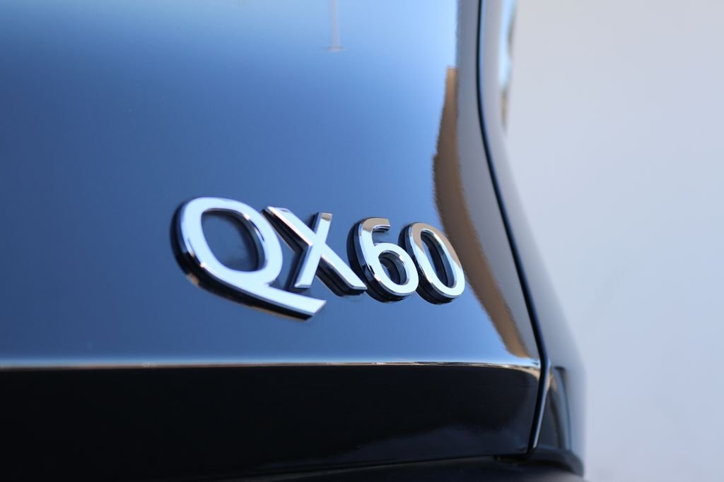 Certified Used 2025 Black INFINITI PURE image 33