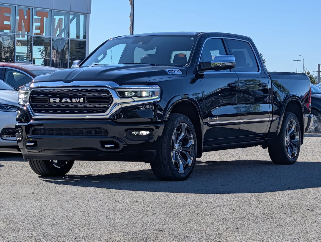 Used 2023 Black RAM Limited - - 4x4 - Pano Sunroof - 14.4 Uconnect NAV - 360 Camera & More! image 4