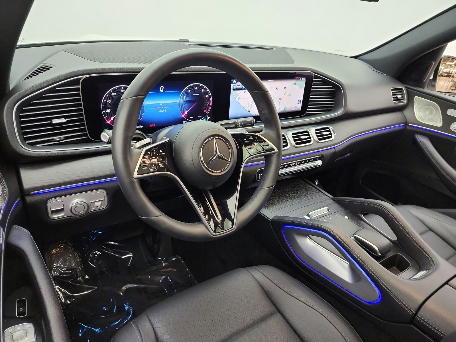 Certified Used 2024 MANUFAKTUR Diamond White Metallic Mercedes-Benz GLE 450 4MATIC® SUV image 14