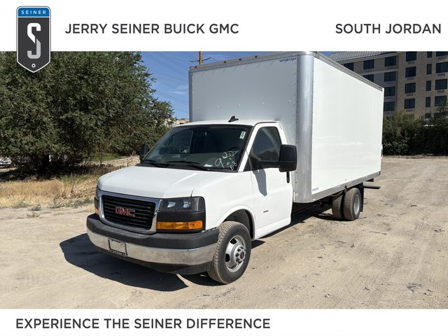 2025 GMC Savana Cutaway 3500 1WT