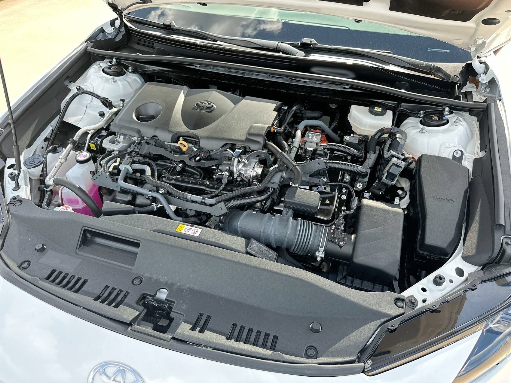 Used 2025 Ice Toyota SE image 24