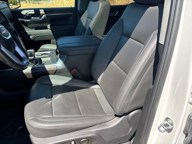 Used 2023 White GMC SLT image 16