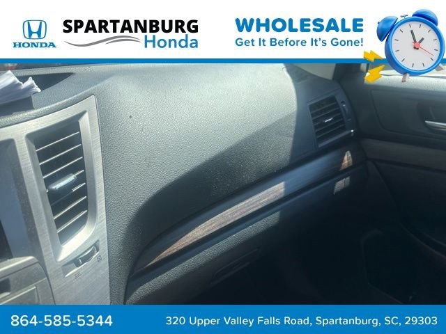 Used 2013 White Subaru 2.5i image 10