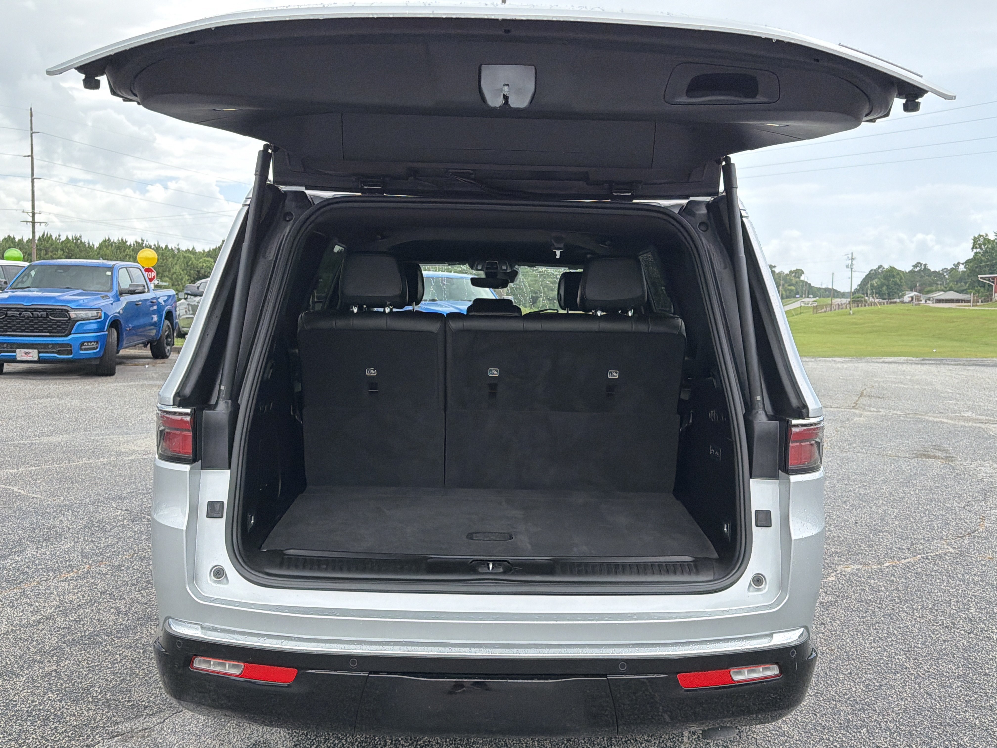 Used 2024 Silver Zynith Jeep Series II image 19