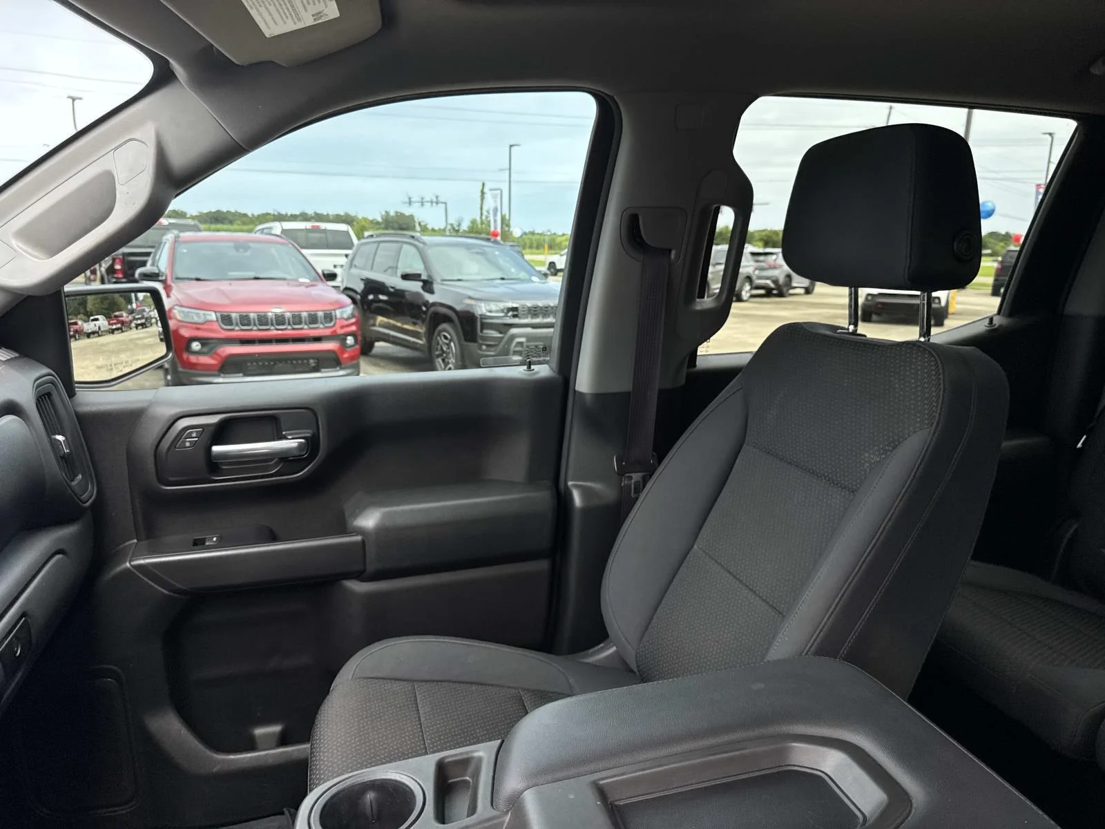 Used 2019 BLACK Chevrolet Custom image 15