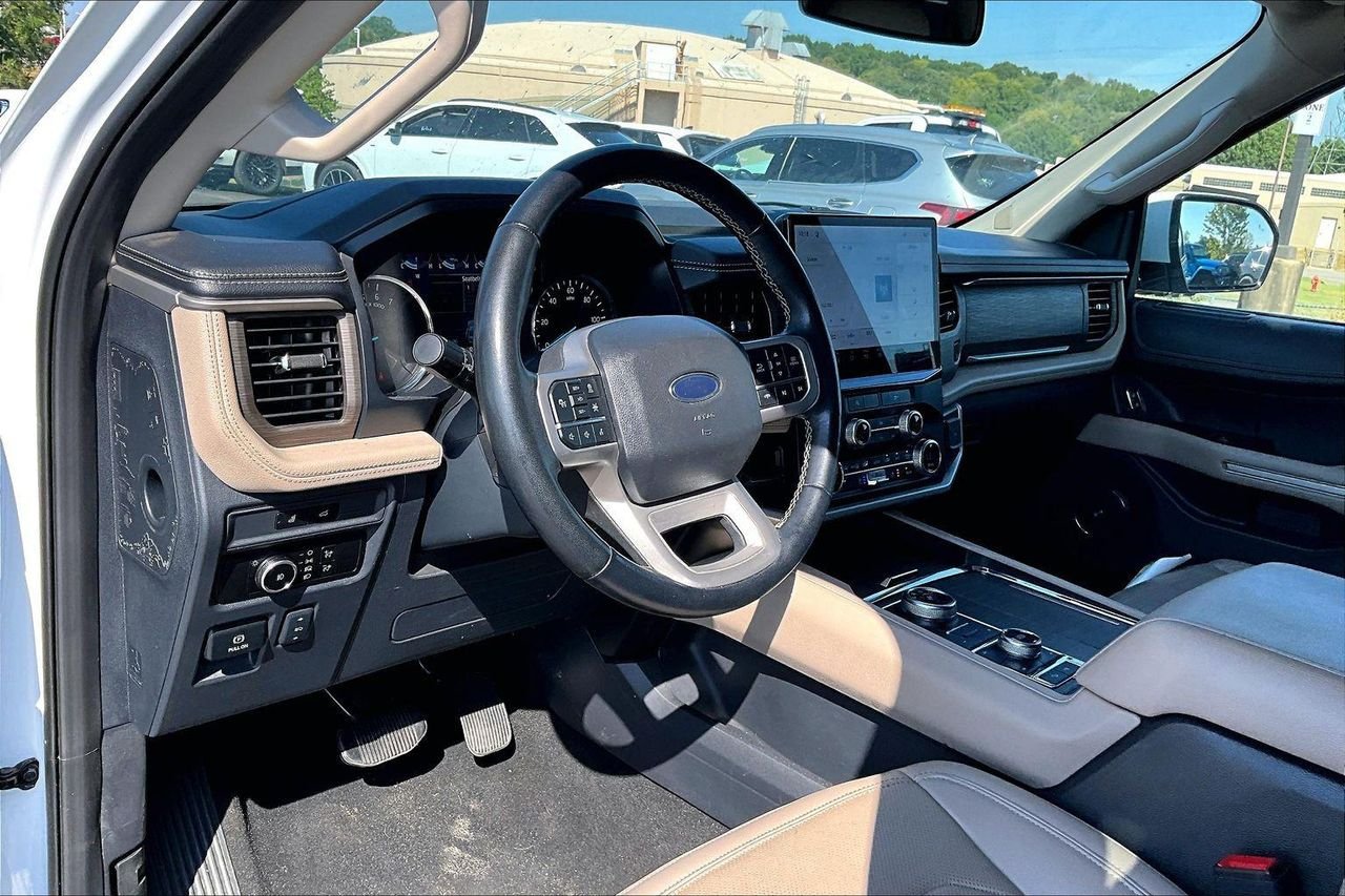 Used 2024 Oxford White Ford Limited image 5