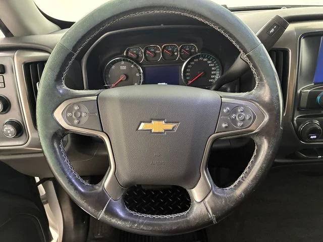 Used 2018 White Chevrolet LT image 22
