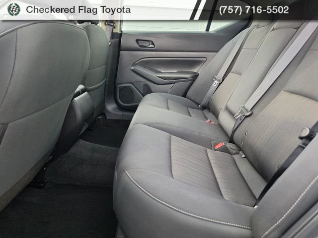 Used 2025 Gun Metallic Nissan 2.5 SV image 23