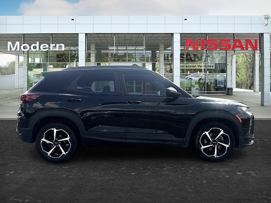 Used 2022 Mosaic Black Metallic Chevrolet RS image 6