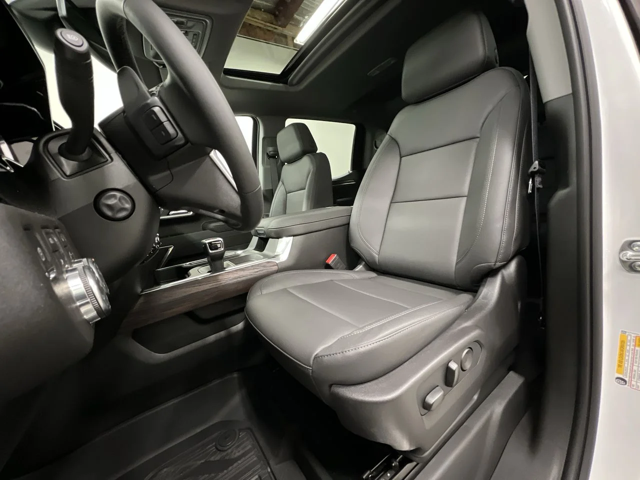 2026 GMC Sierra 1500 SLT - Photo 79