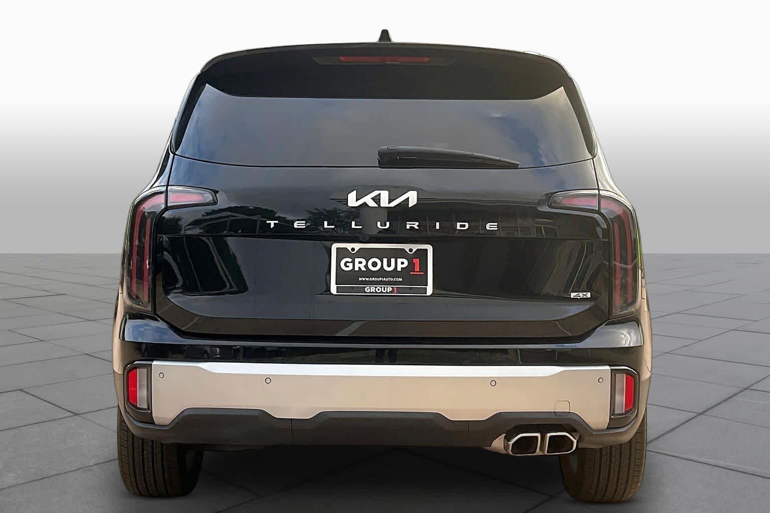 Used 2024 Ebony Black Kia SX Prestige image 5
