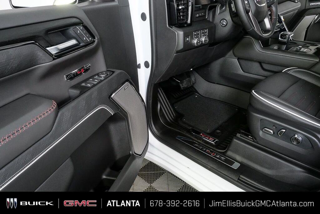 2026 GMC Sierra 1500 AT4X - Photo 8