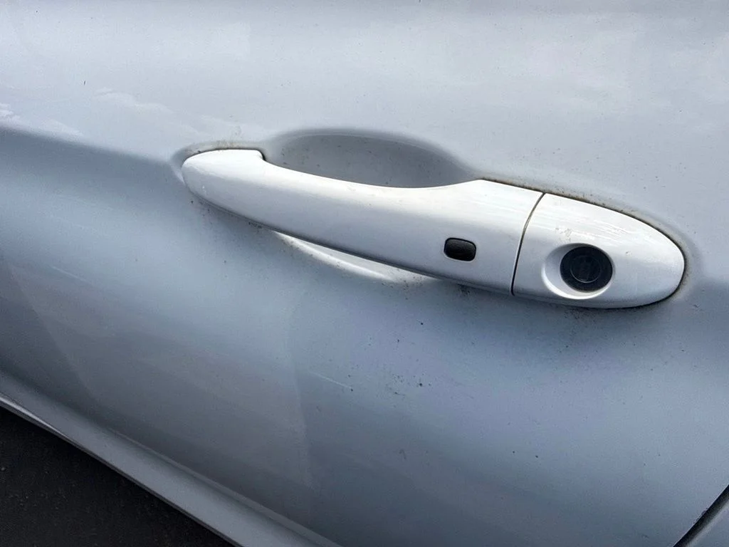 Used 2016 White Chrysler Limited image 13