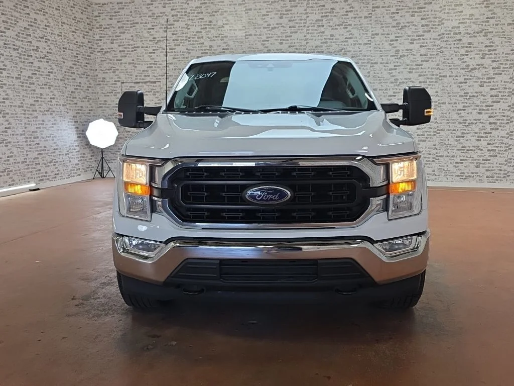 Used 2021 White Ford XLT image 2