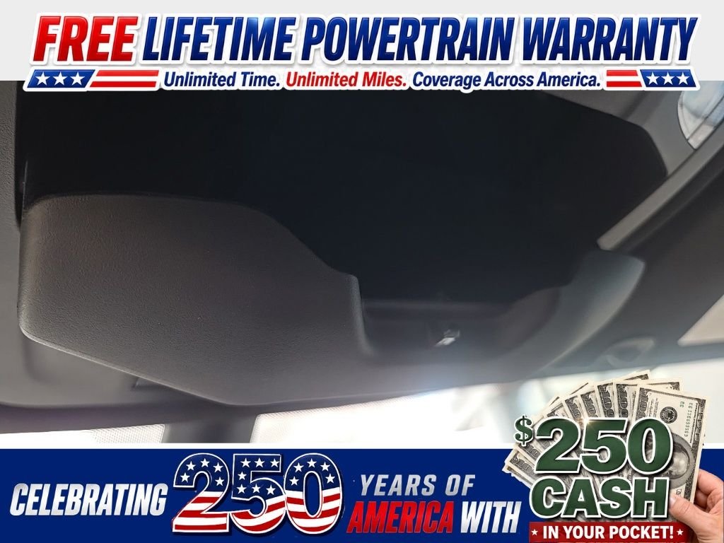 New 2027 Bright White Clear-Coat Exterior Paint Chrysler Select image 73