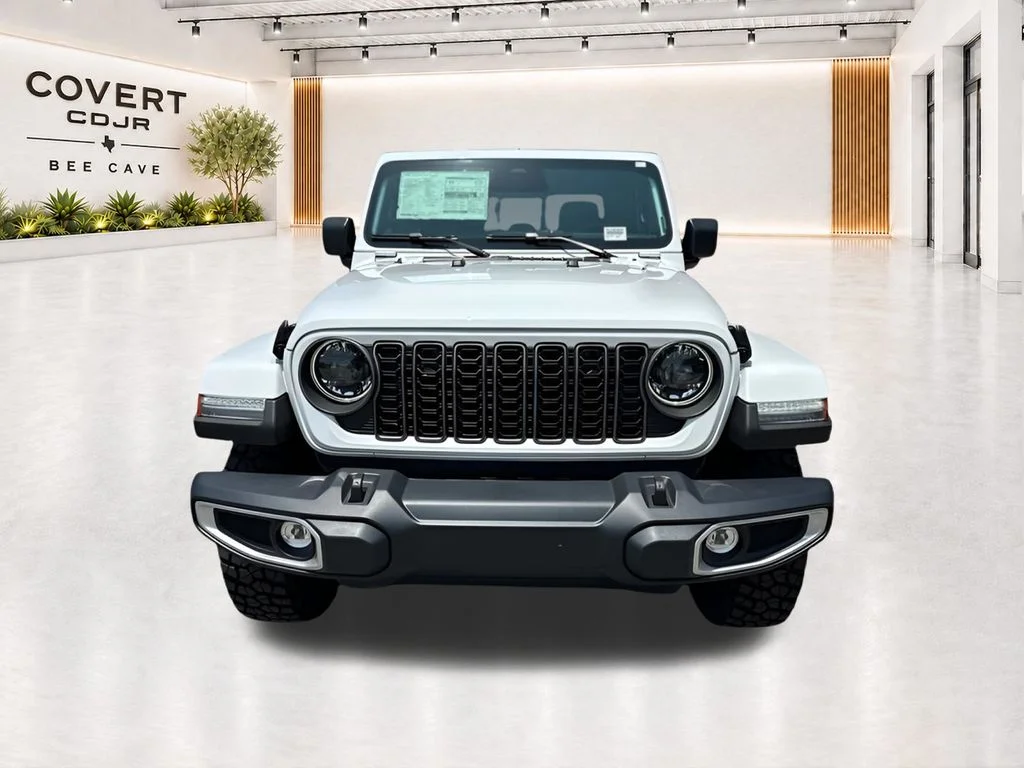 New 2026 Bright White Clear-Coat Exterior Paint Jeep Texas Trail image 4
