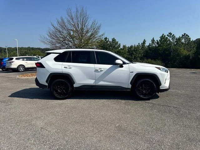Used 2021 White Toyota XLE image 3