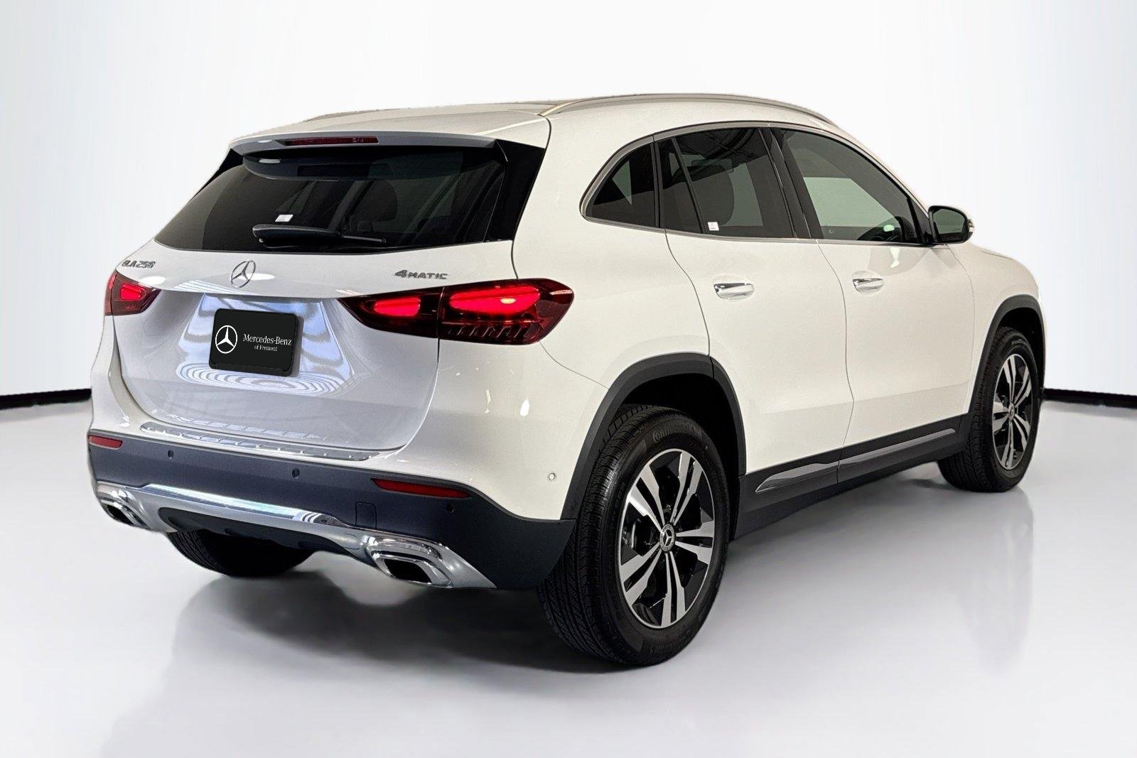 New 2026 Polar White Mercedes-Benz GLA 250 image 5