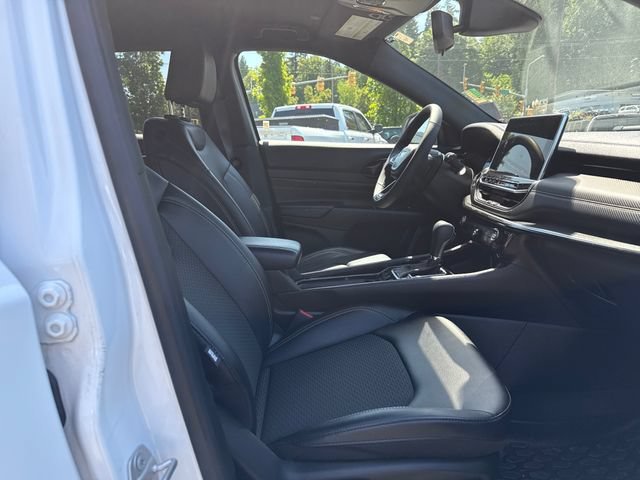 Used 2023 Bright White Clearcoat Jeep Altitude image 9